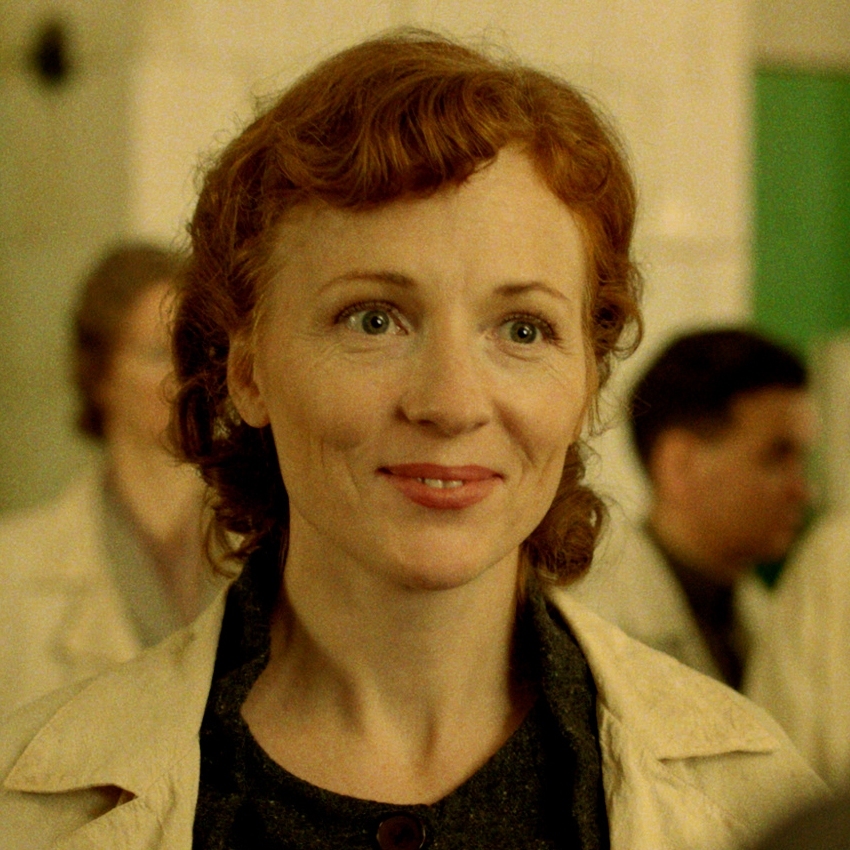 リュボーフィ（サーシャの母）　クセニア・クテボワ